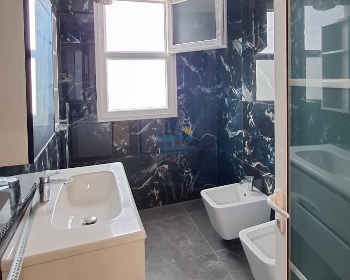 Stadtzentrum-Apartment mit einem Schlafzimmer in Vlora, Albanien, zu verkaufen – Hervorragende Kapitalanlage